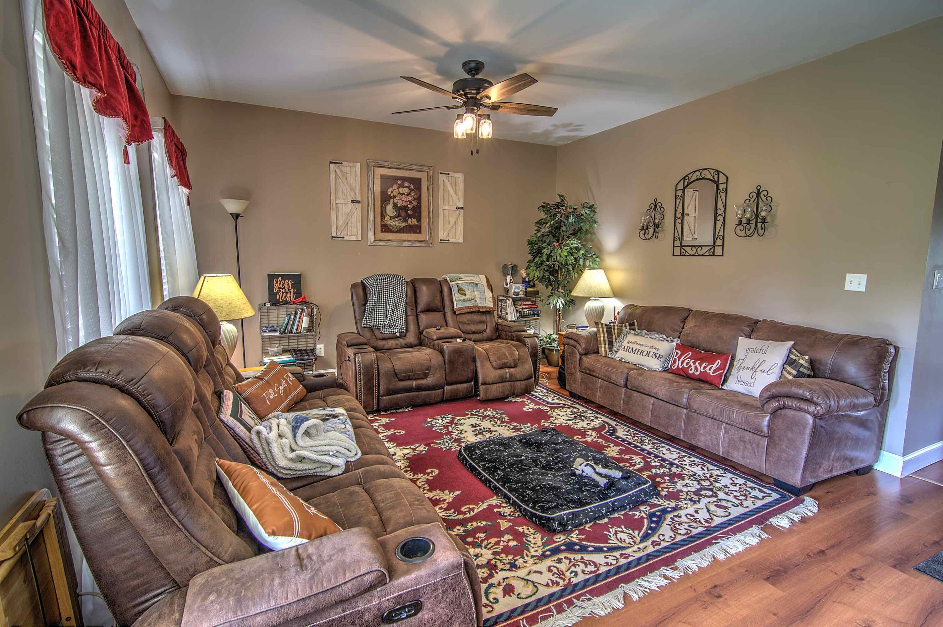 1214 County Road 167 Higdon, AL 35979 - Photo 4 of 57 Living Room