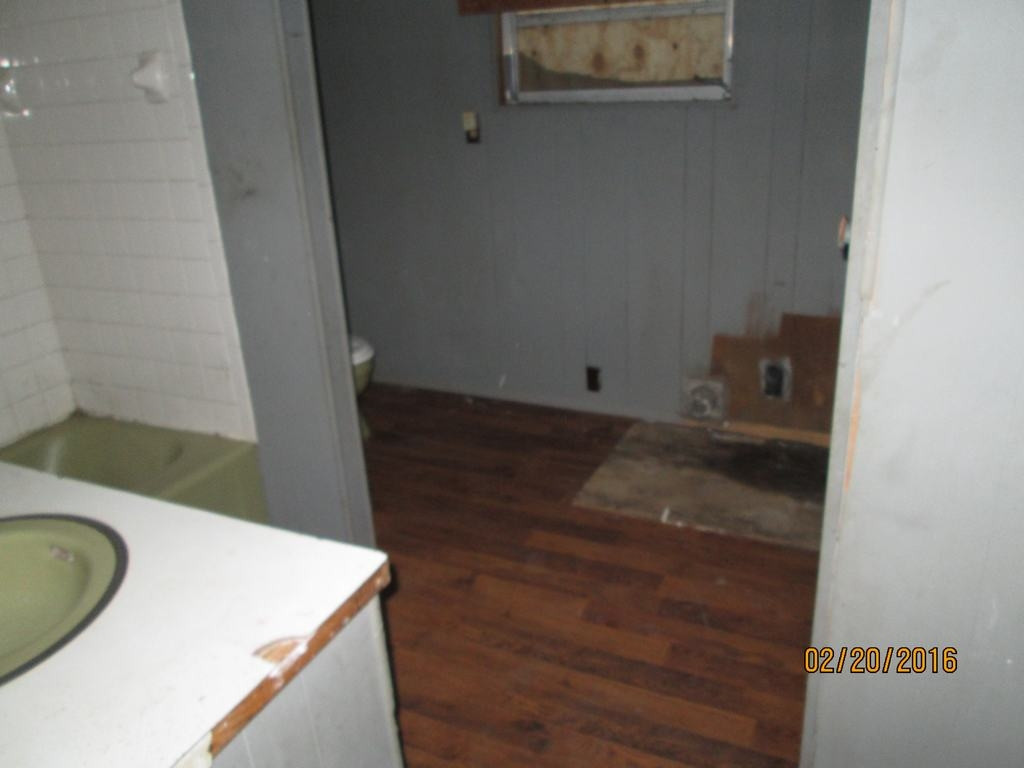 237 Washington College Station Road Limestone, TN 37681 - Photo 9 of 11 BATH