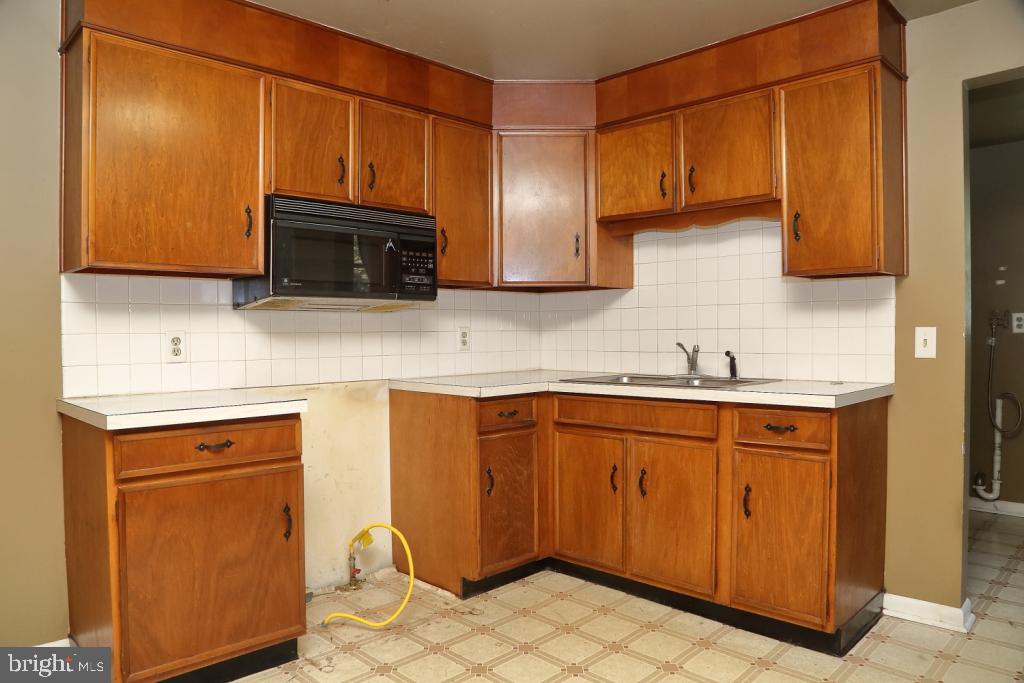 1745 Hemlock Road Lancaster, PA 17603 - Photo 19 of 27 Gallery Image 19