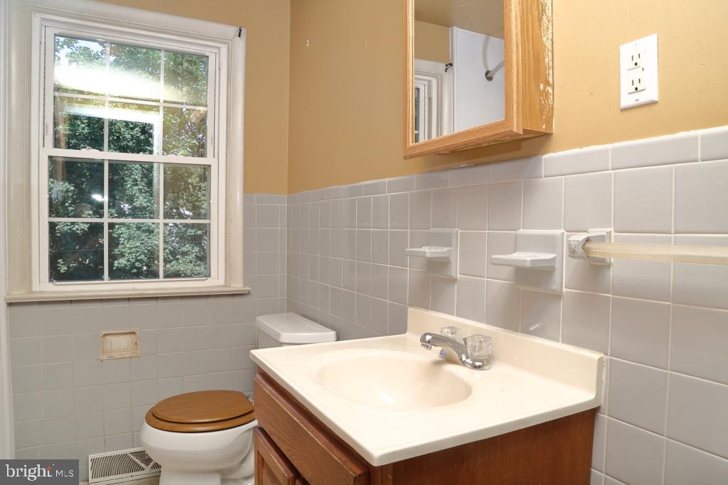 1745 Hemlock Road Lancaster, PA 17603 - Photo 26 of 27 Gallery Image 26