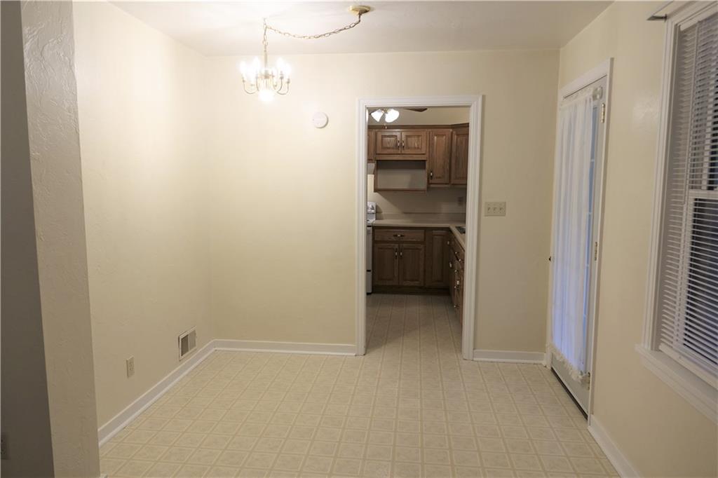 504 Chicora Road Butler, PA 16001 - Photo 11 of 24 Dining Area