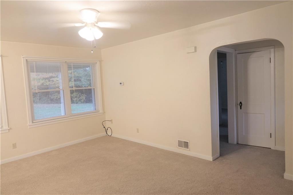 504 Chicora Road Butler, PA 16001 - Photo 4 of 24 Spacious Living Room