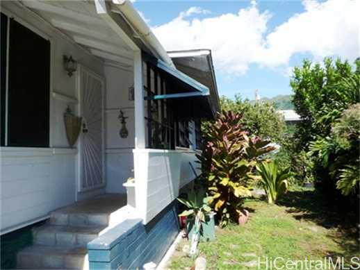 3114 B East Manoa Road Honolulu, HI 96822 - Photo 1 of 1 a view of balcony