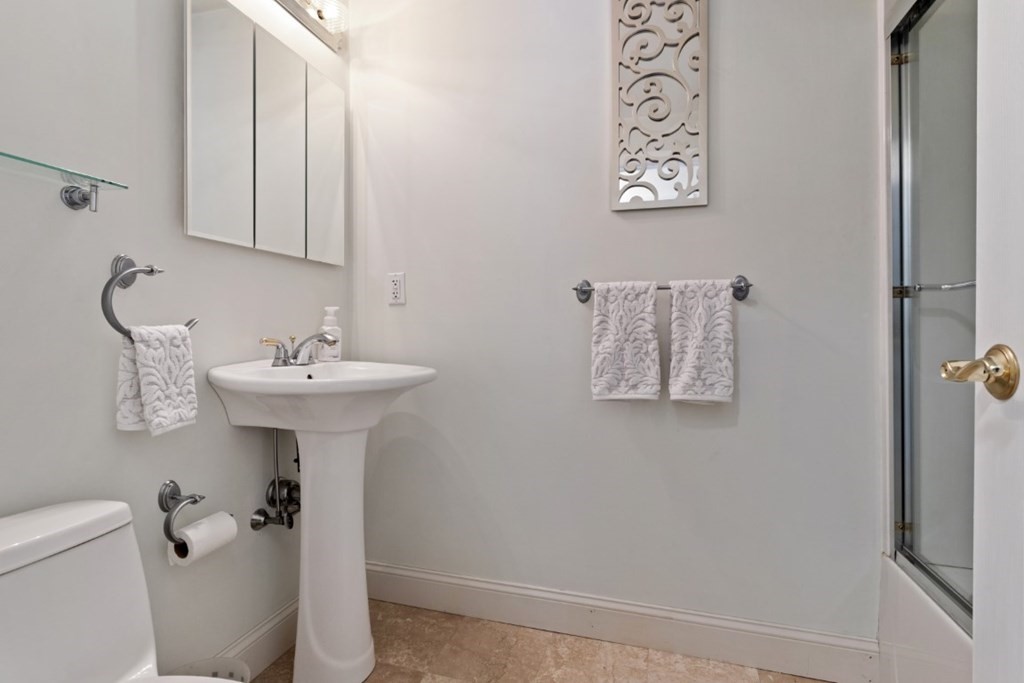 1 Oberlin Road Danvers, MA 01923 - Photo 18 of 28 Gallery Image 18