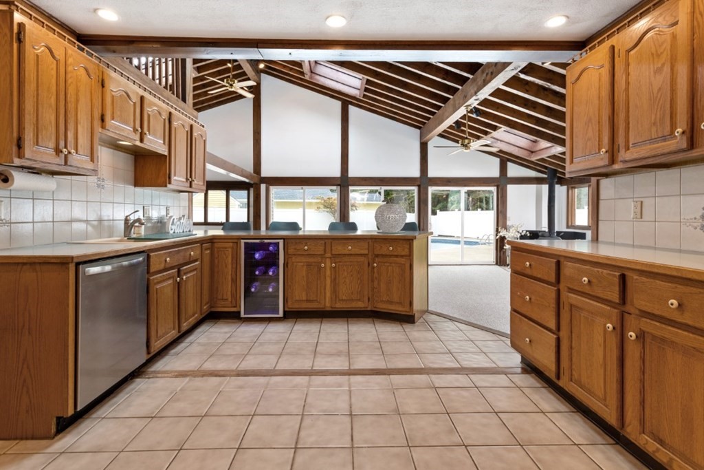 1 Oberlin Road Danvers, MA 01923 - Photo 5 of 28 Gallery Image 5