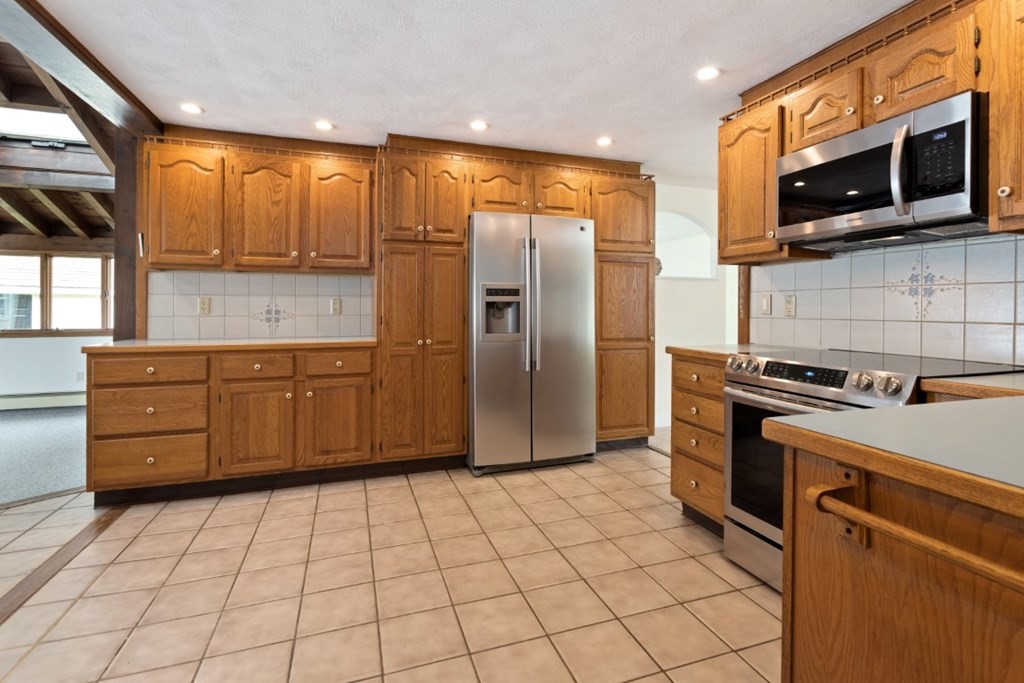 1 Oberlin Road Danvers, MA 01923 - Photo 6 of 28 Gallery Image 6