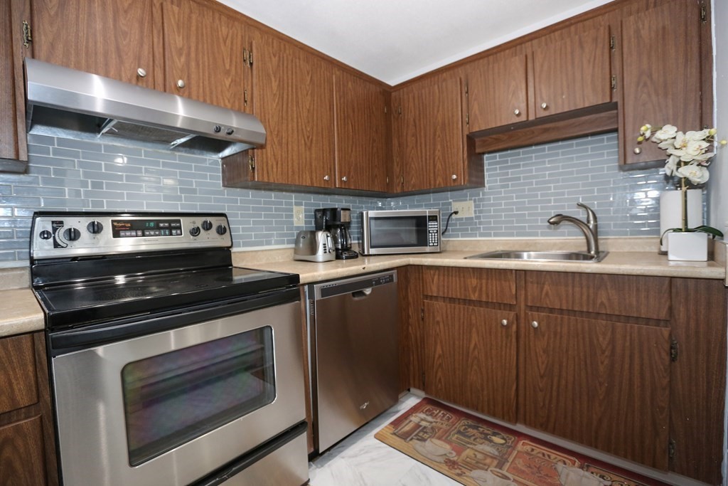 200 Manning Street, Unit 30B Hudson, MA 01749 - Photo 10 of 20 Gallery Image 10