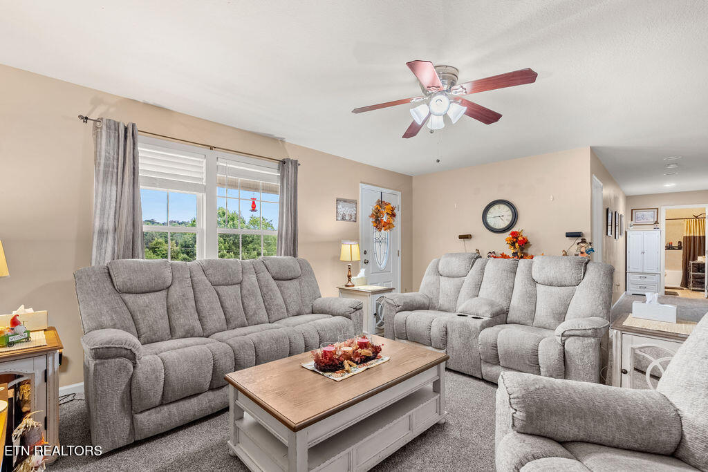 8524 Old Midway Road Lenoir City, TN 37772 - Photo 18 of 41 LR