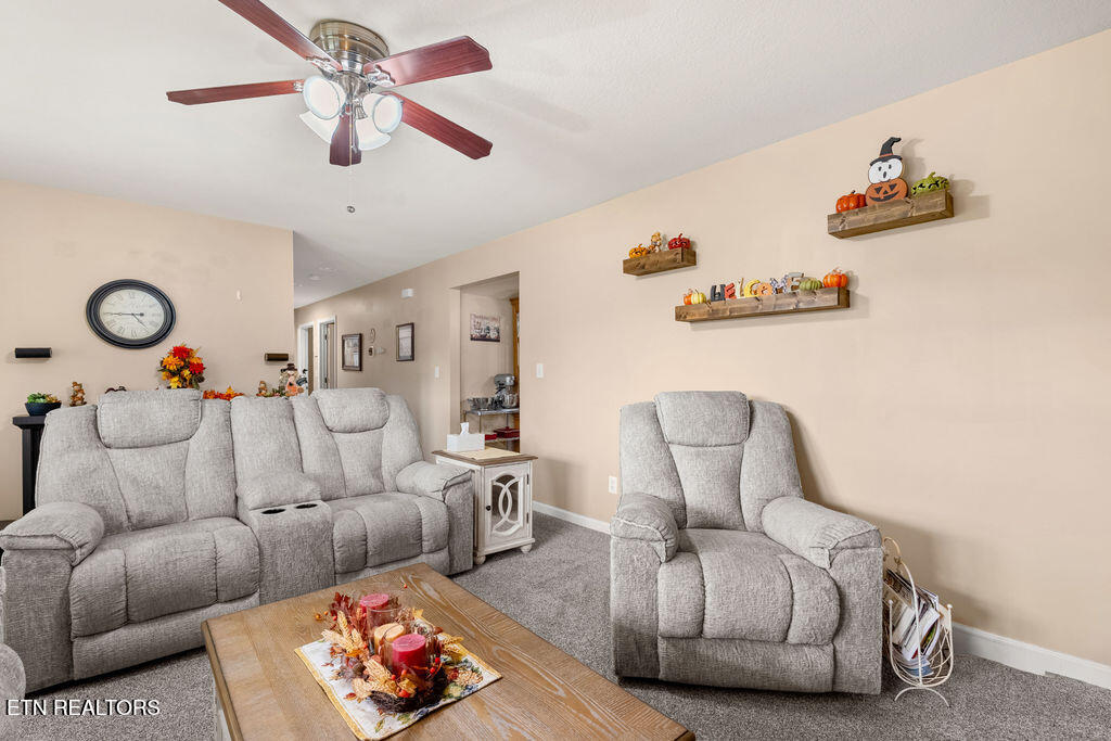 8524 Old Midway Road Lenoir City, TN 37772 - Photo 19 of 41 LR