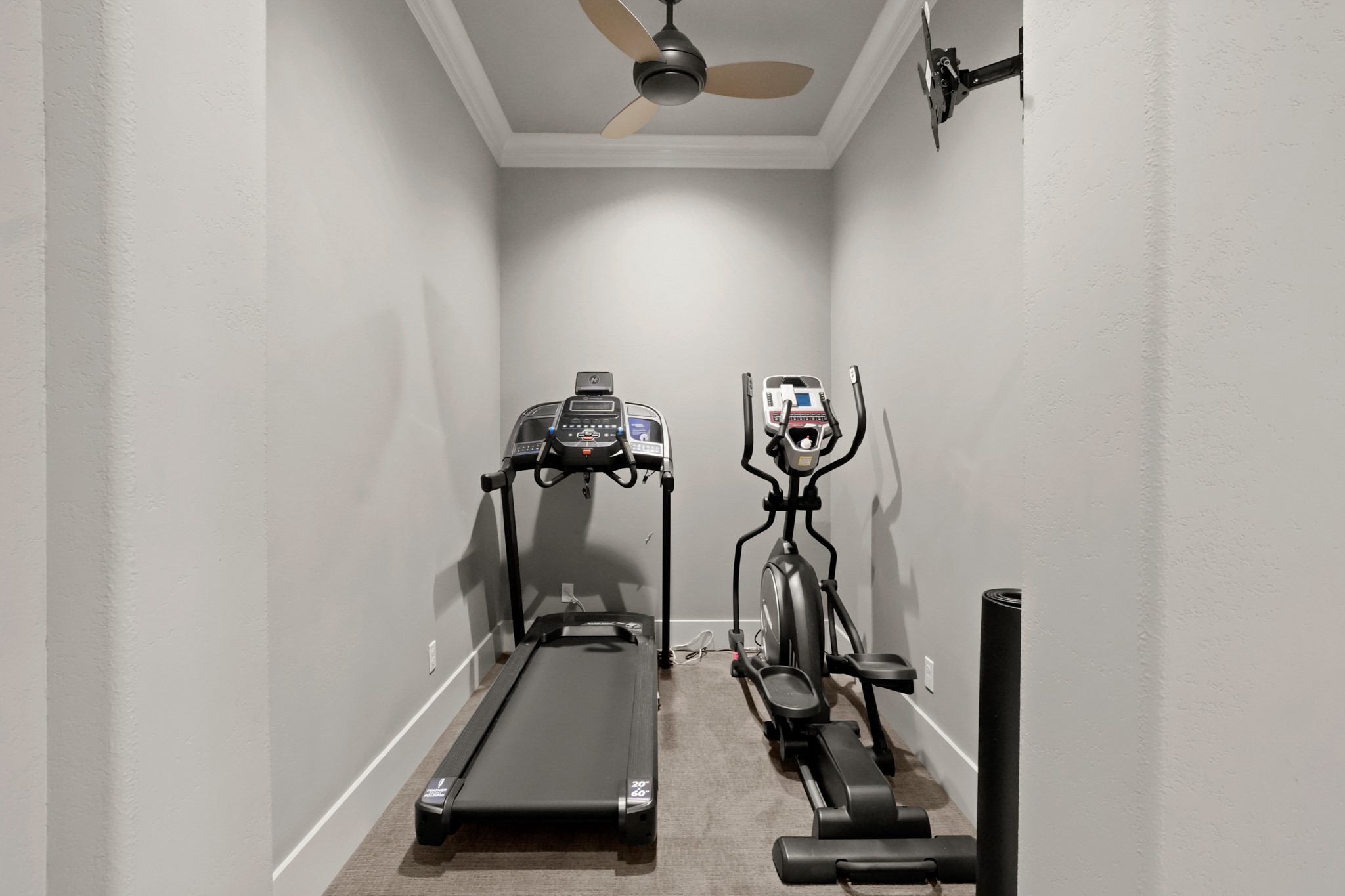 2753 Springwood Lane Georgetown, TX 78628 - Photo 24 of 40 a room with gym equipment