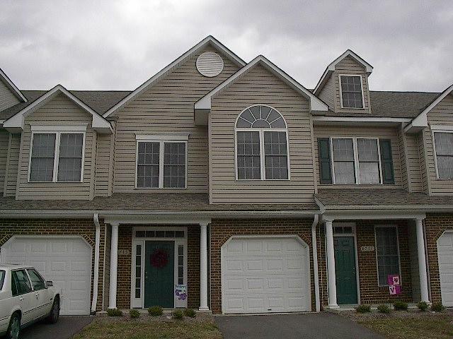 8713 Little Hoop Road Roanoke, VA 24019 - Photo 2 of 27 2nd View of Front Entrance