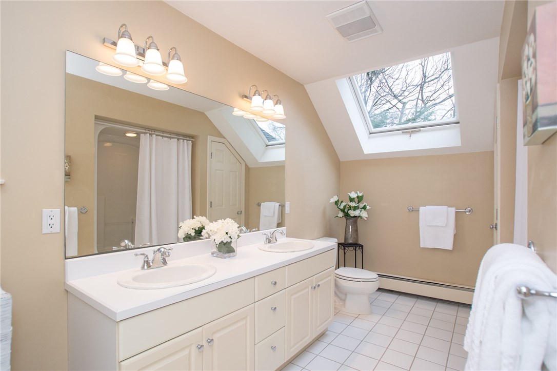 1105 High Hawk Road East Greenwich, RI 02818 - Photo 32 of 40 Gallery Image 32