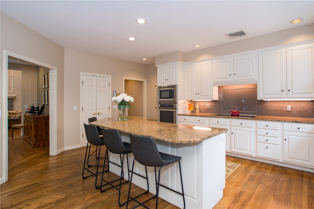 1105 High Hawk Road East Greenwich, RI 02818 - Photo 4 of 40 Gallery Image 4