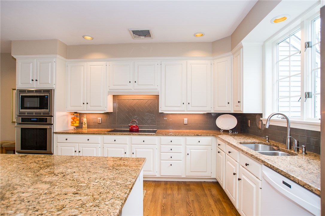 1105 High Hawk Road East Greenwich, RI 02818 - Photo 6 of 40 Gallery Image 6