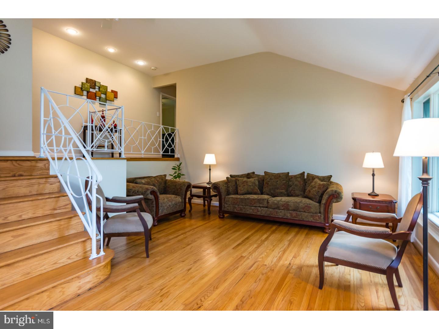 2207 Rhonda Road Broomall, PA 19008 - Photo 3 of 24 Living Room