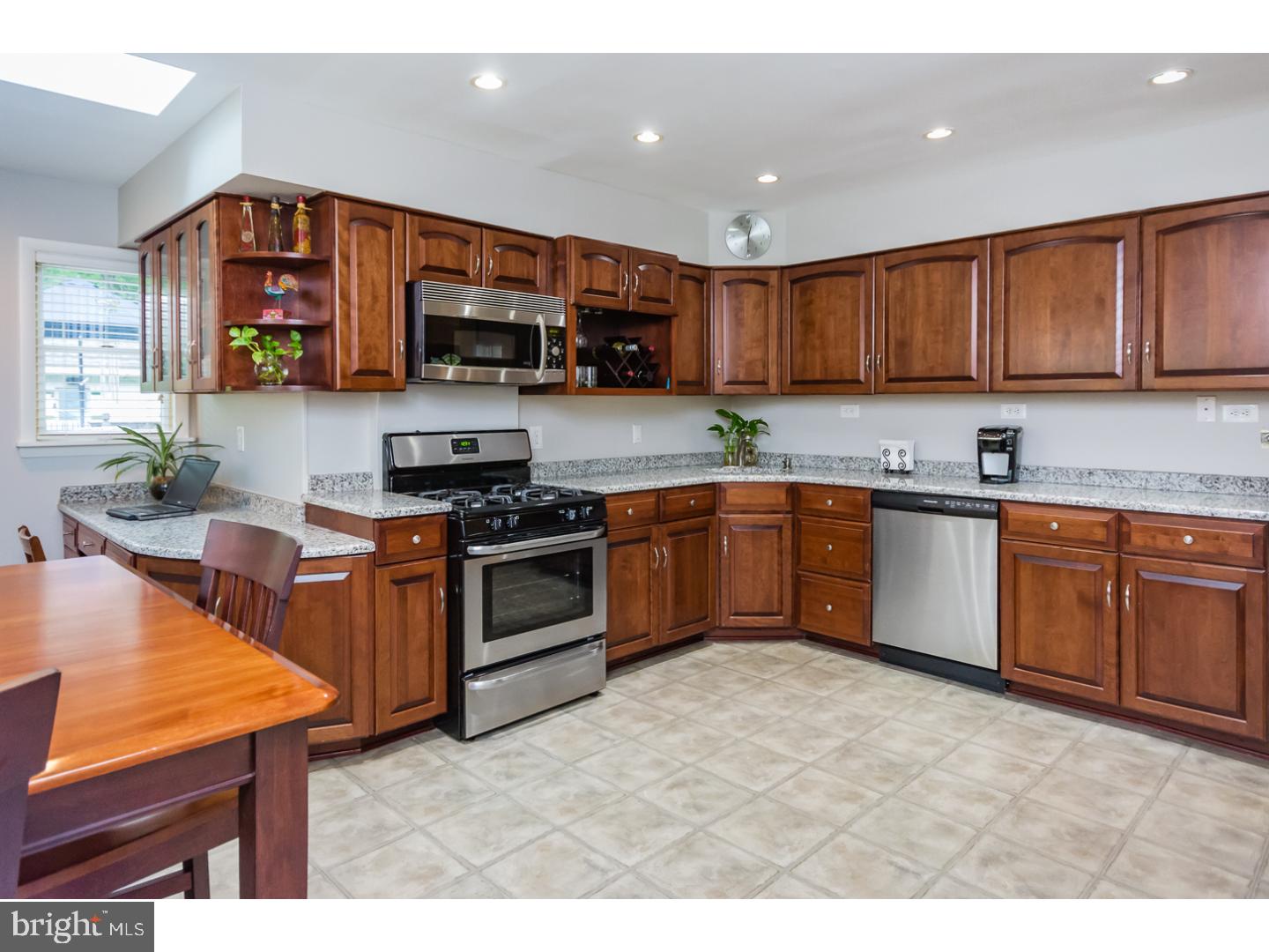 2207 Rhonda Road Broomall, PA 19008 - Photo 7 of 24 Kitchen