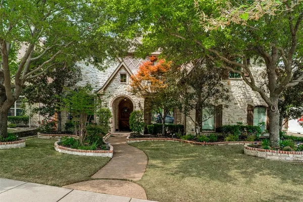 $1,200,000 | 1912 Surrey Lane, McKinney, TX 75072