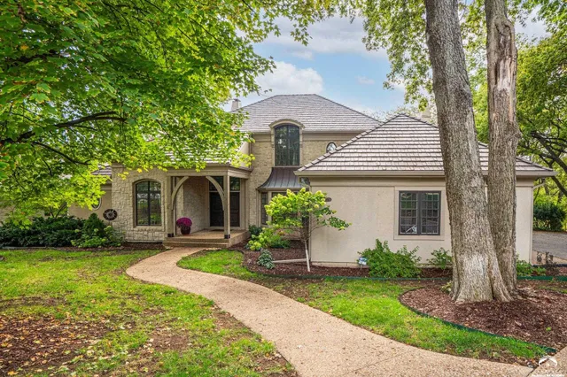 $1,395,000 | 204 Fall Creek Road, Lawrence, KS 66049