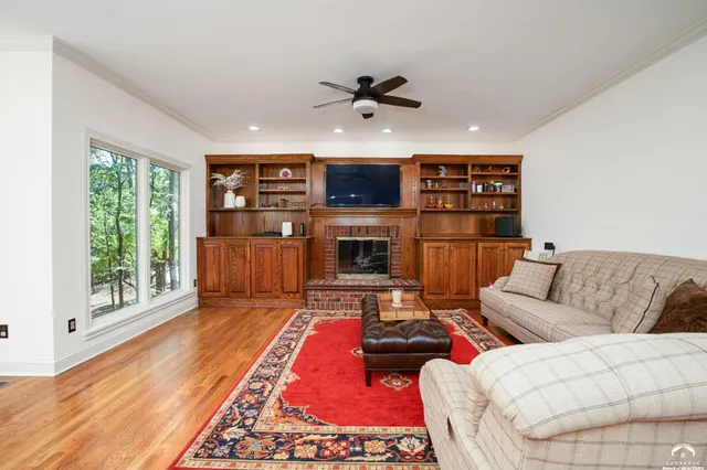 $1,395,000 | 204 Fall Creek Road, Lawrence, KS 66049