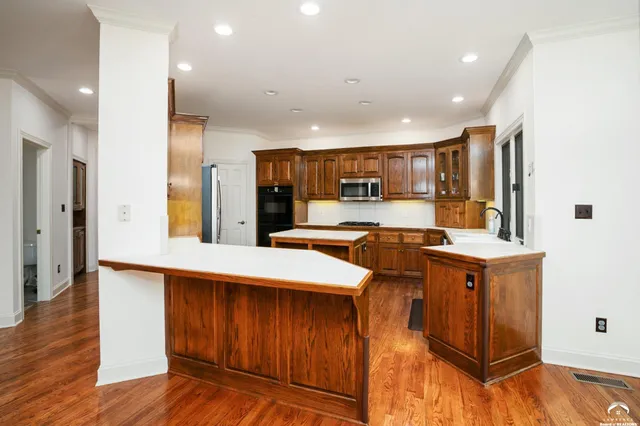 $1,395,000 | 204 Fall Creek Road, Lawrence, KS 66049