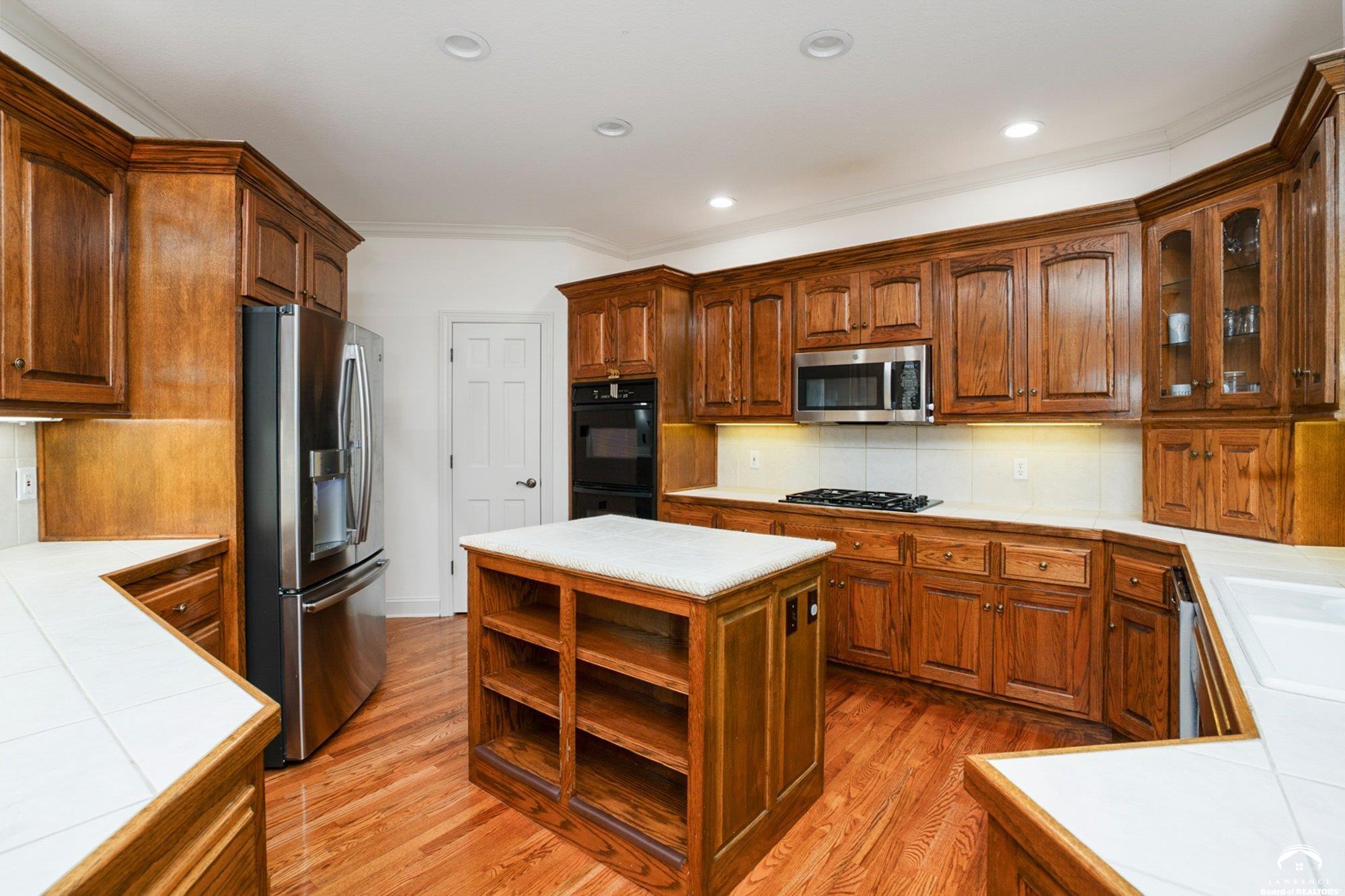 204 Fall Creek Road Lawrence, KS 66049 - Photo 19 of 80