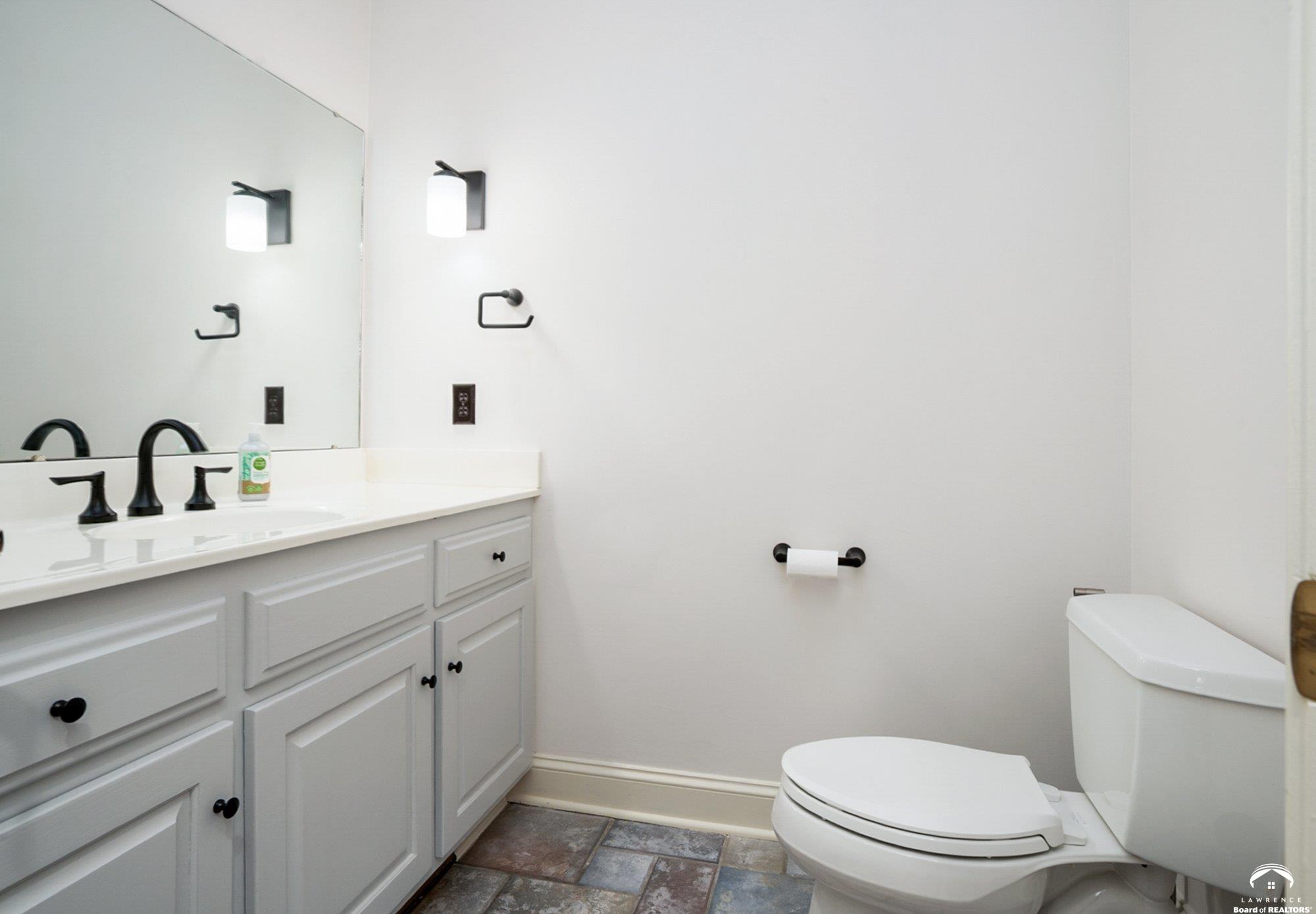 204 Fall Creek Road Lawrence, KS 66049 - Photo 22 of 80