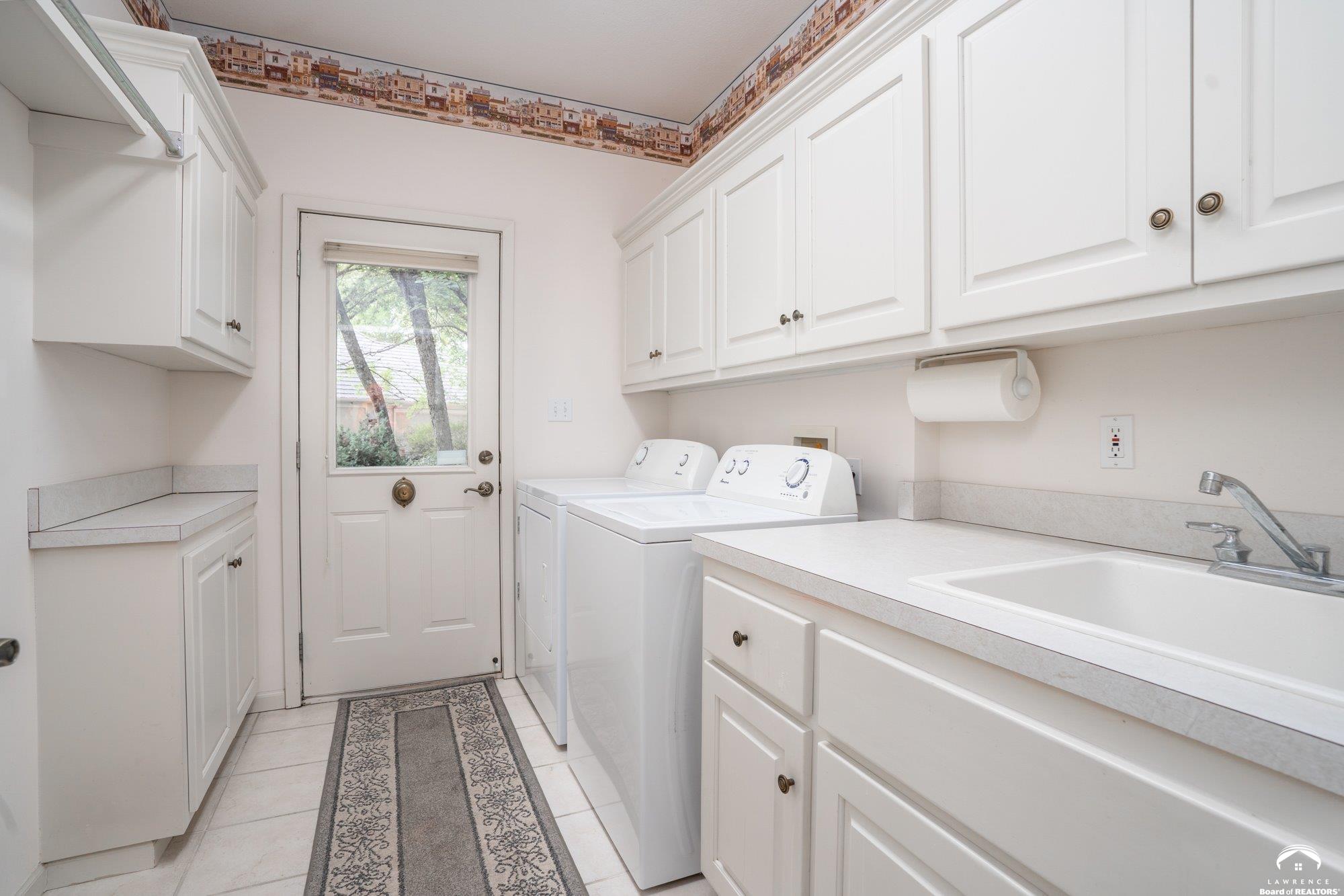 204 Fall Creek Road Lawrence, KS 66049 - Photo 23 of 80