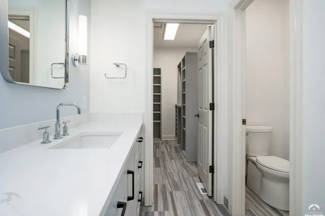 $1,395,000 | 204 Fall Creek Road, Lawrence, KS 66049