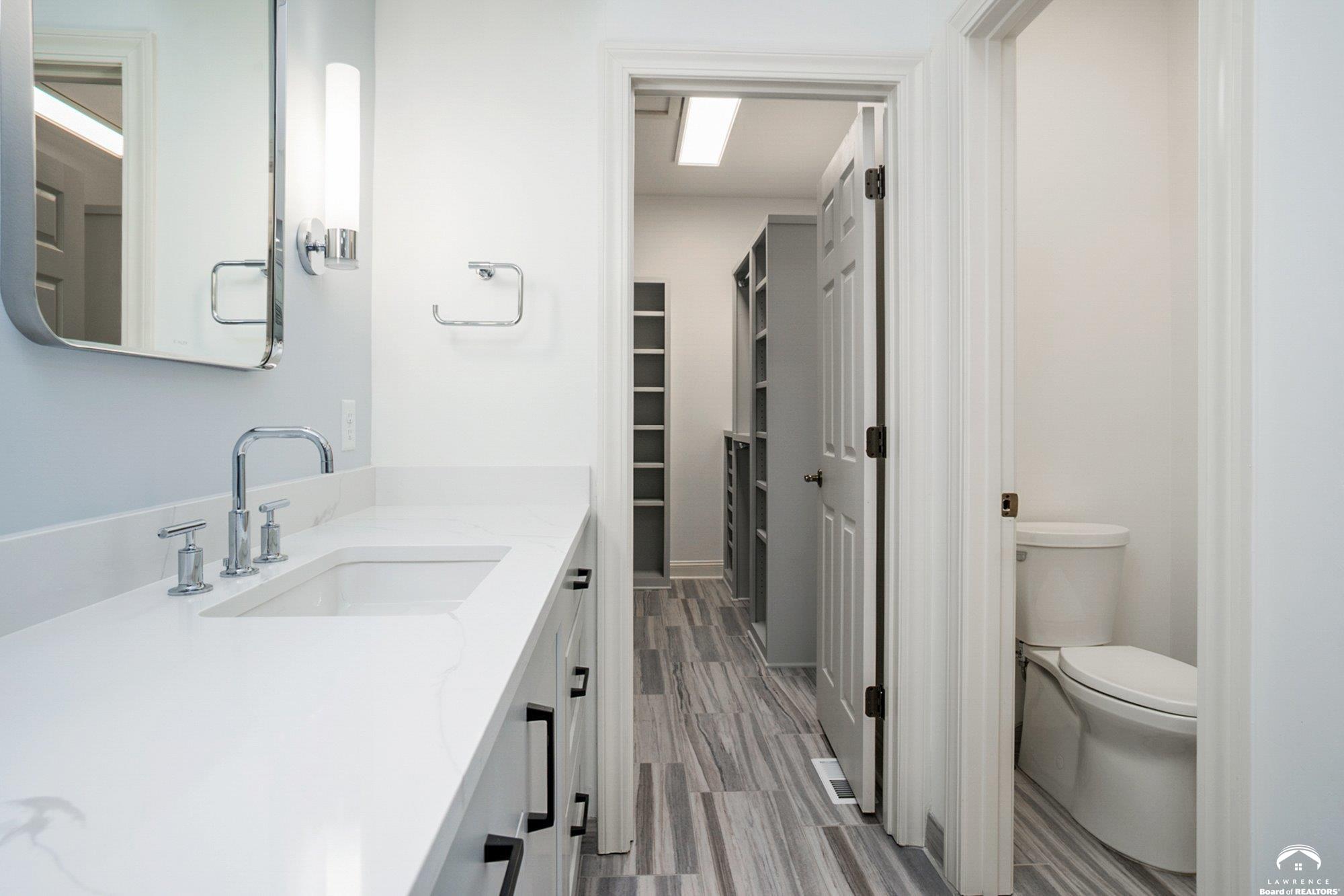 204 Fall Creek Road Lawrence, KS 66049 - Photo 30 of 80