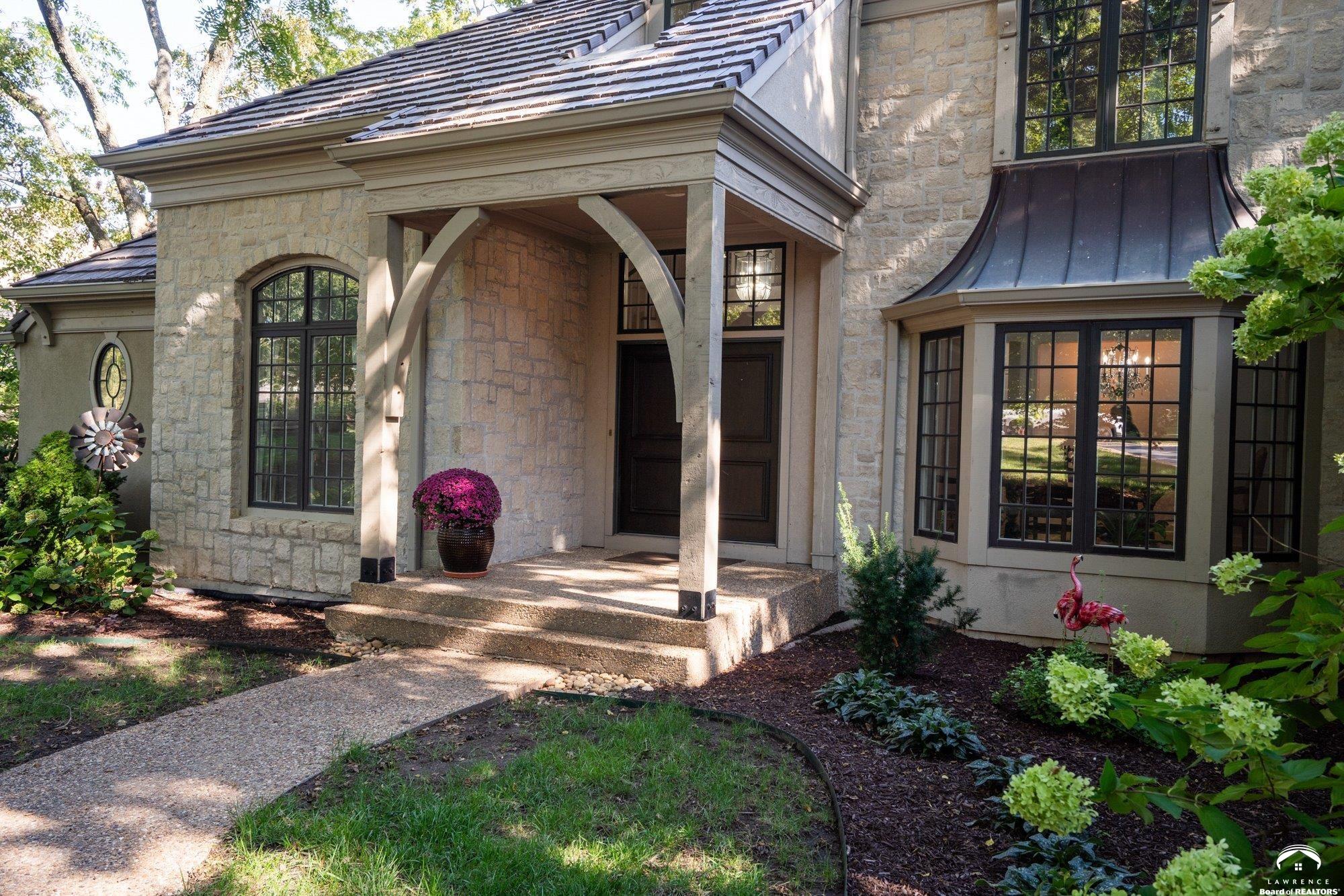 204 Fall Creek Road Lawrence, KS 66049 - Photo 3 of 80