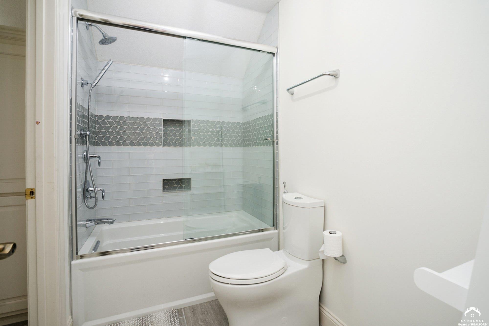 204 Fall Creek Road Lawrence, KS 66049 - Photo 40 of 80