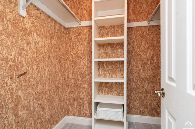 $1,395,000 | 204 Fall Creek Road, Lawrence, KS 66049