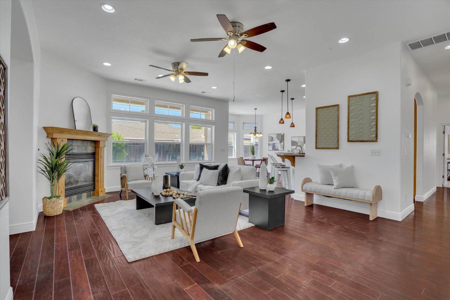 565 Springcreek Place Manteca, CA 95337 - Photo 7 of 35