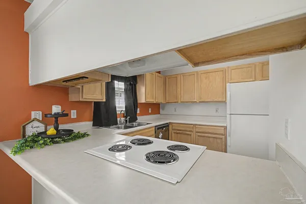 $218,000 | 810 Hanover Drive, Pensacola, FL 32526
