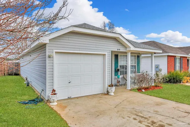 $218,000 | 810 Hanover Drive, Pensacola, FL 32526