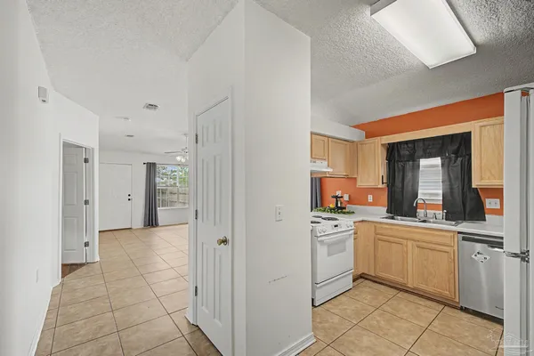$218,000 | 810 Hanover Drive, Pensacola, FL 32526