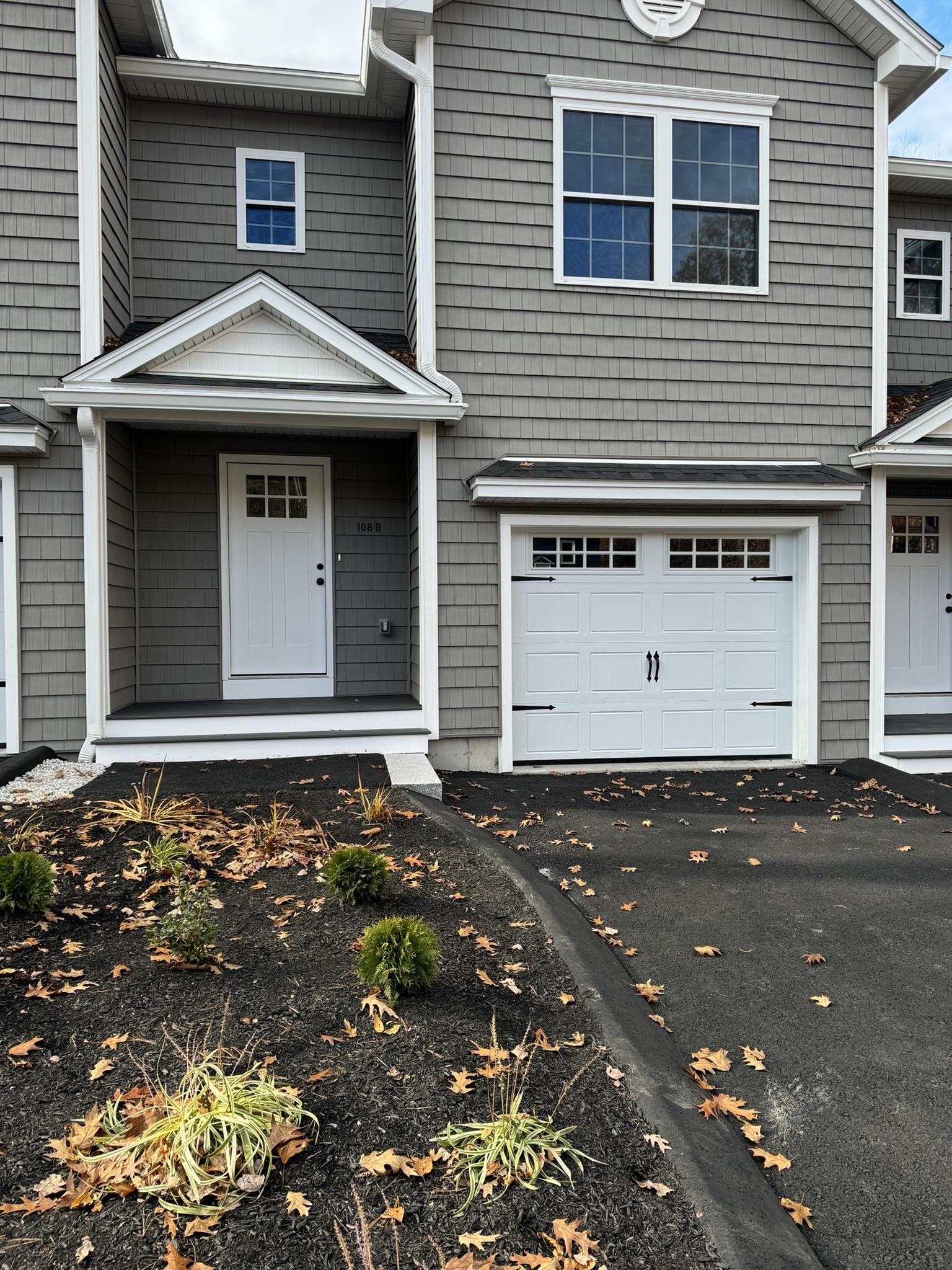 108 Mammoth Road, Unit B Hooksett, NH 03106 - Photo 2 of 25