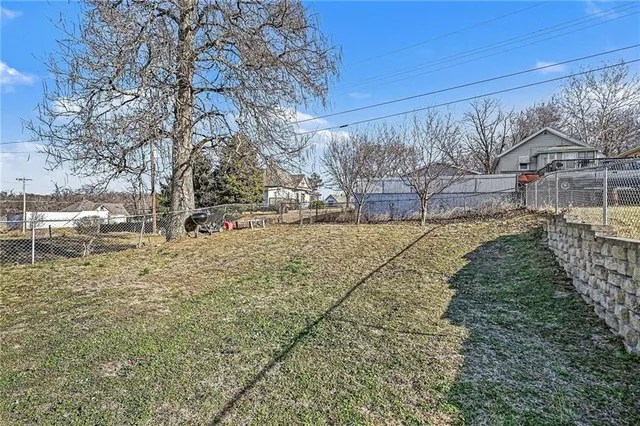 $180,000 | 2311 South 15th Street, St. Joseph, MO 64503