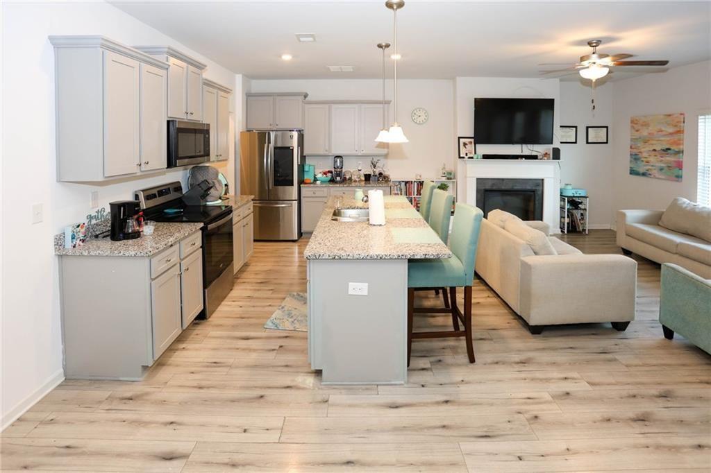 7488 Knoll Hollow Road Lithonia, GA 30058 - Photo 3 of 17