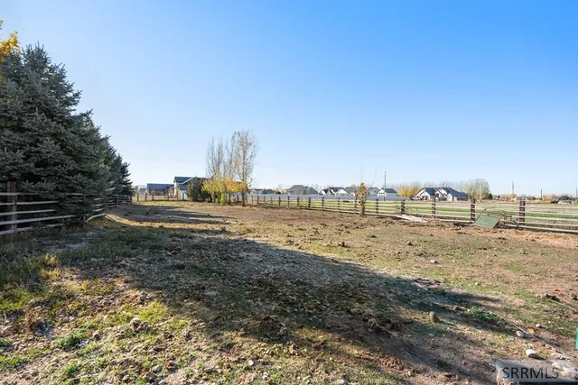 $800,000 | 4913 East 49th North, Idaho Falls, ID 83401