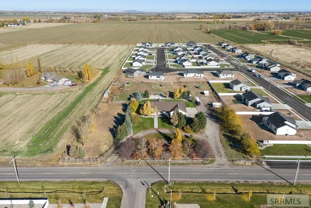 $800,000 | 4913 East 49th North, Idaho Falls, ID 83401