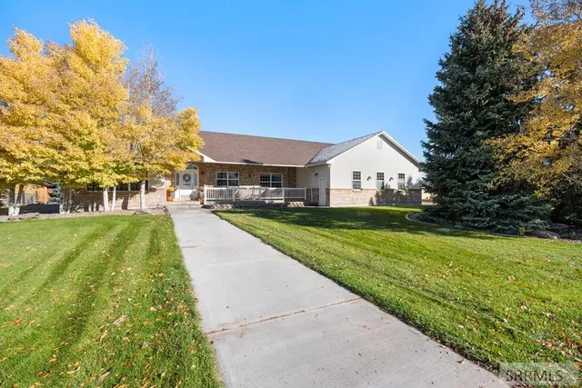 $800,000 | 4913 East 49th North, Idaho Falls, ID 83401