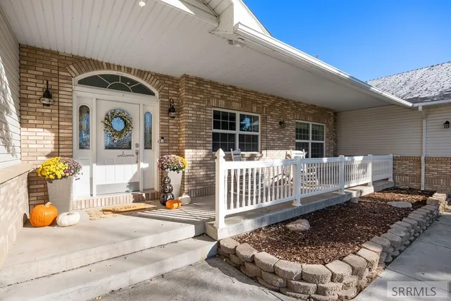 $800,000 | 4913 East 49th North, Idaho Falls, ID 83401