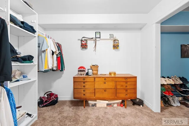 $800,000 | 4913 East 49th North, Idaho Falls, ID 83401