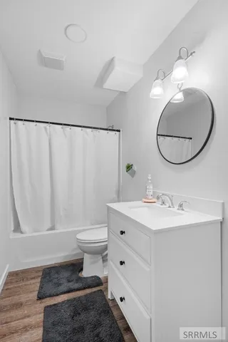 $800,000 | 4913 East 49th North, Idaho Falls, ID 83401