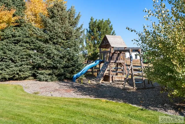 $800,000 | 4913 East 49th North, Idaho Falls, ID 83401