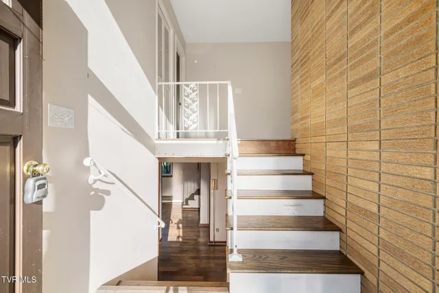 $318,000 | 317 Simmons Avenue, Erwin, TN 37650