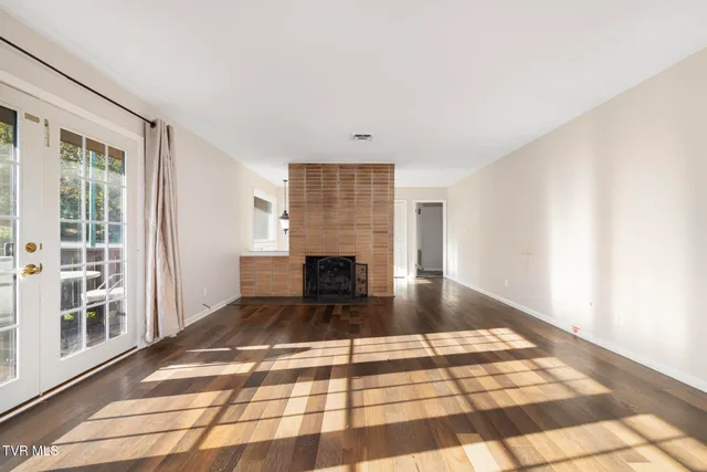 $318,000 | 317 Simmons Avenue, Erwin, TN 37650