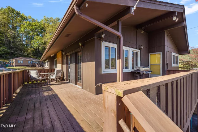 $318,000 | 317 Simmons Avenue, Erwin, TN 37650