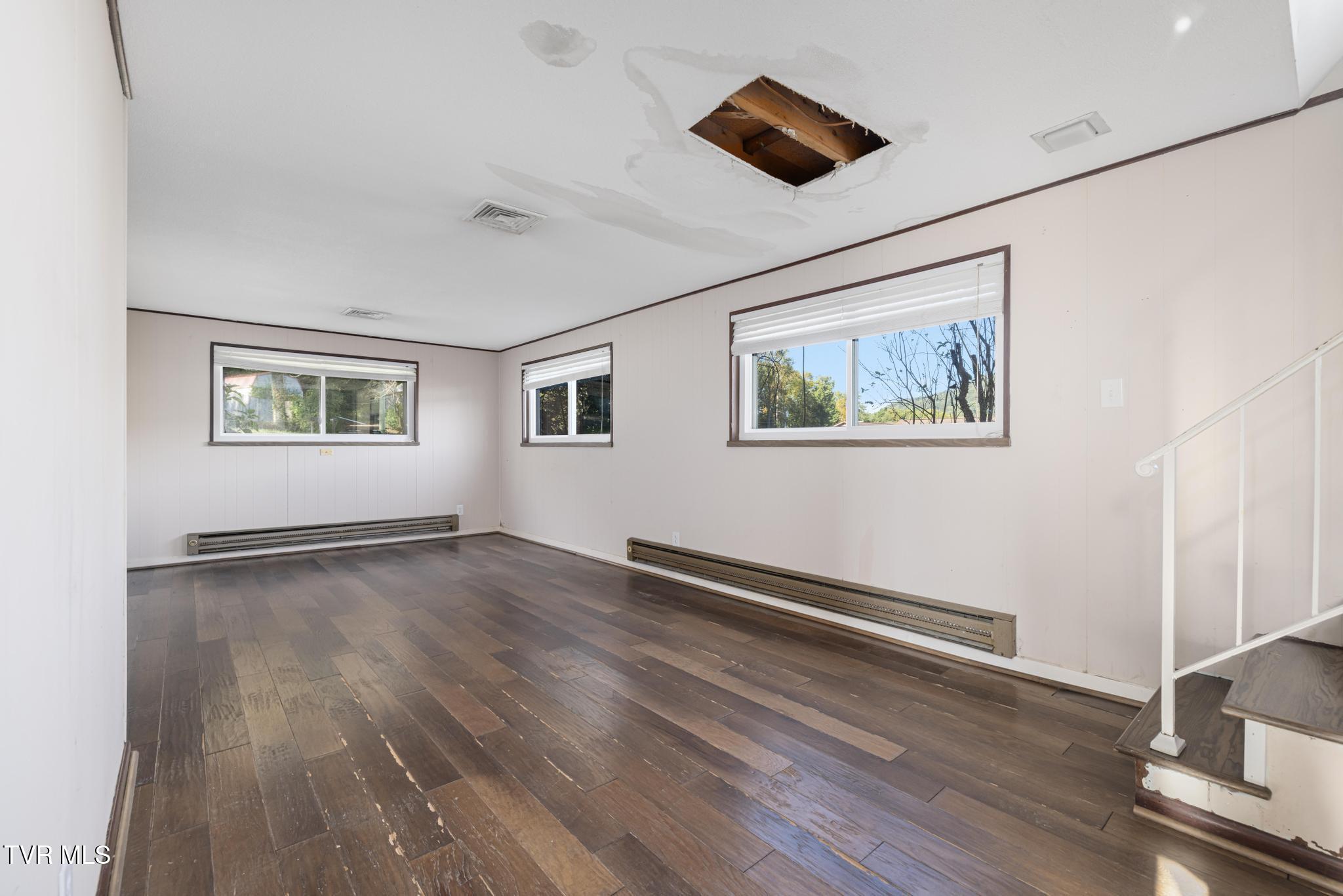 317 Simmons Avenue Erwin, TN 37650 - Photo 37 of 53 IMG_9774